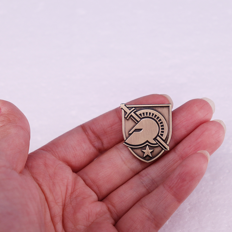 Esercito Black Knights Metalli - Embroidery Legacy recensione e prezzo