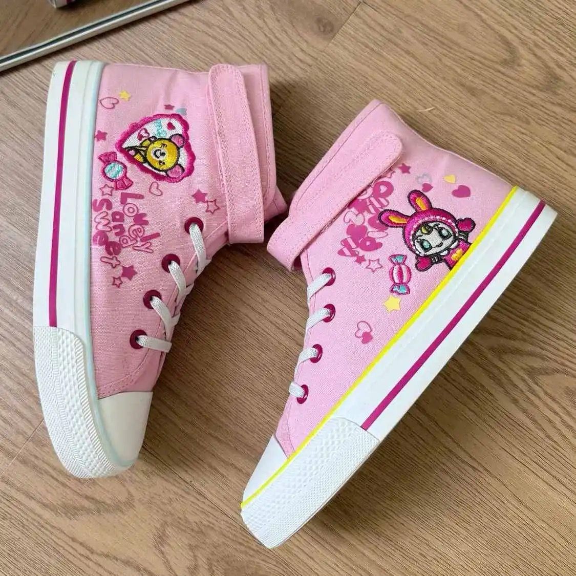 Nuove Scarpe in Tela Rosa Cari - Embroidery Lace recensione e prezzo