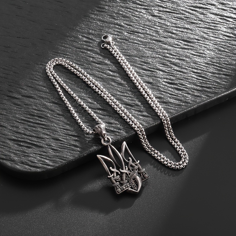 Collana portachiavi tridente v - Embroidery Legacy recensione e prezzo
