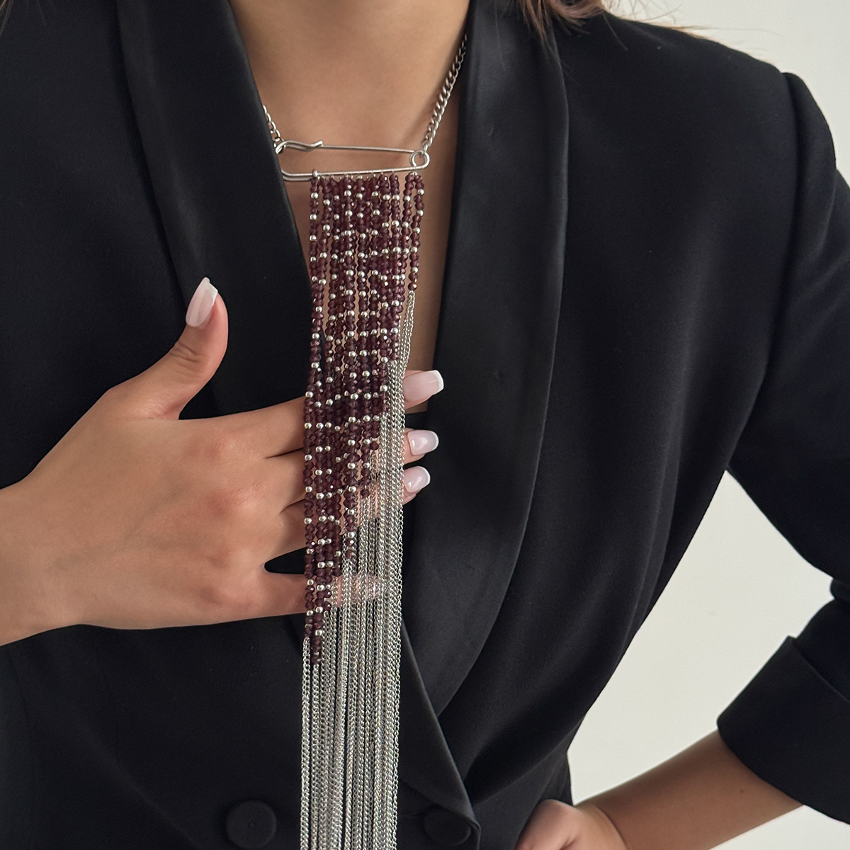 Spilla a catena con nappe colo - Embroidery Simple recensione e prezzo