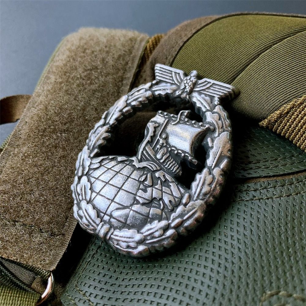 Distintivo in metallo portatil - Embroidery Legacy recensione e prezzo