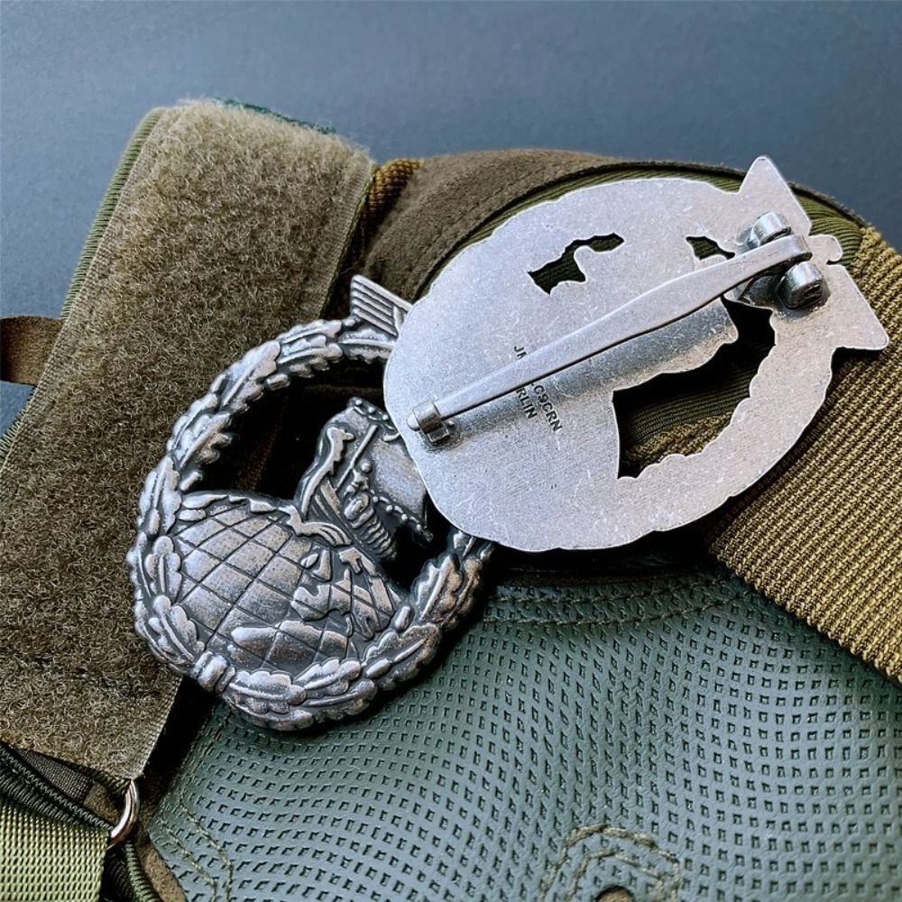 Distintivo in metallo portatil - Embroidery Legacy recensione e prezzo